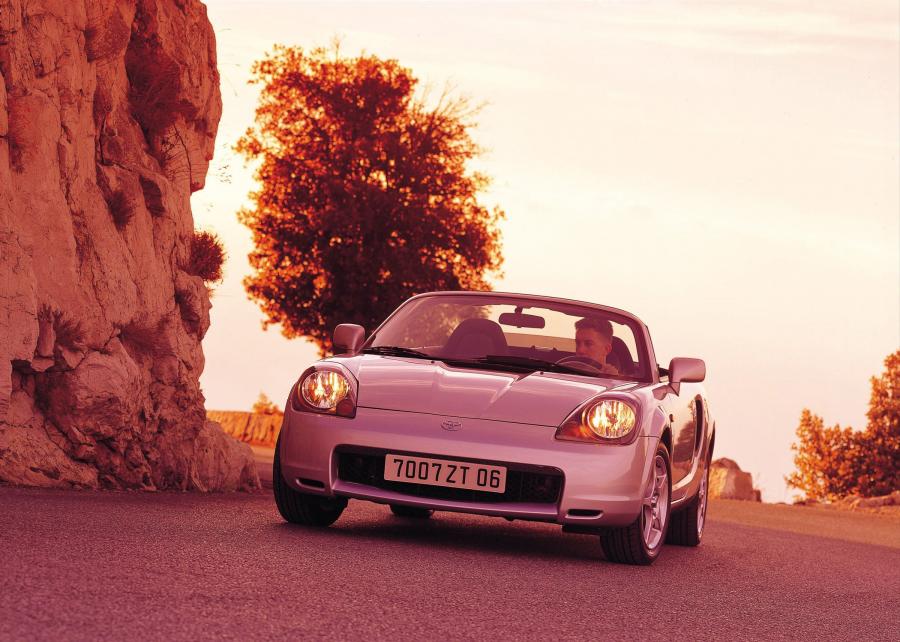  Toyota MR2 1999 года  (фото 37 из 45)